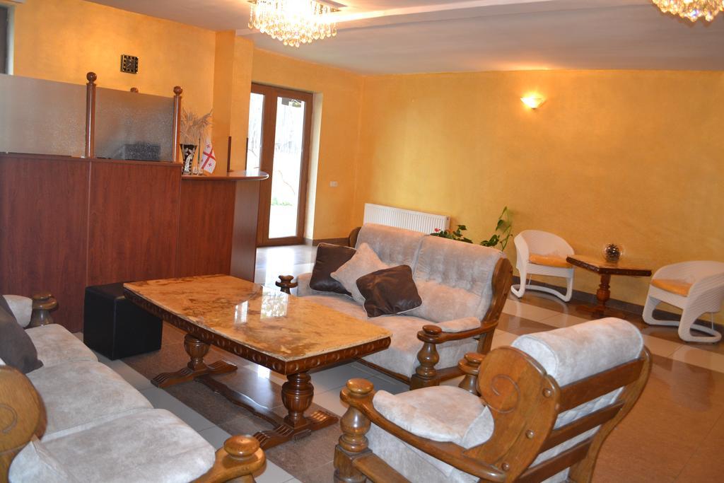 Motion Hotel Borjomi Εξωτερικό φωτογραφία
